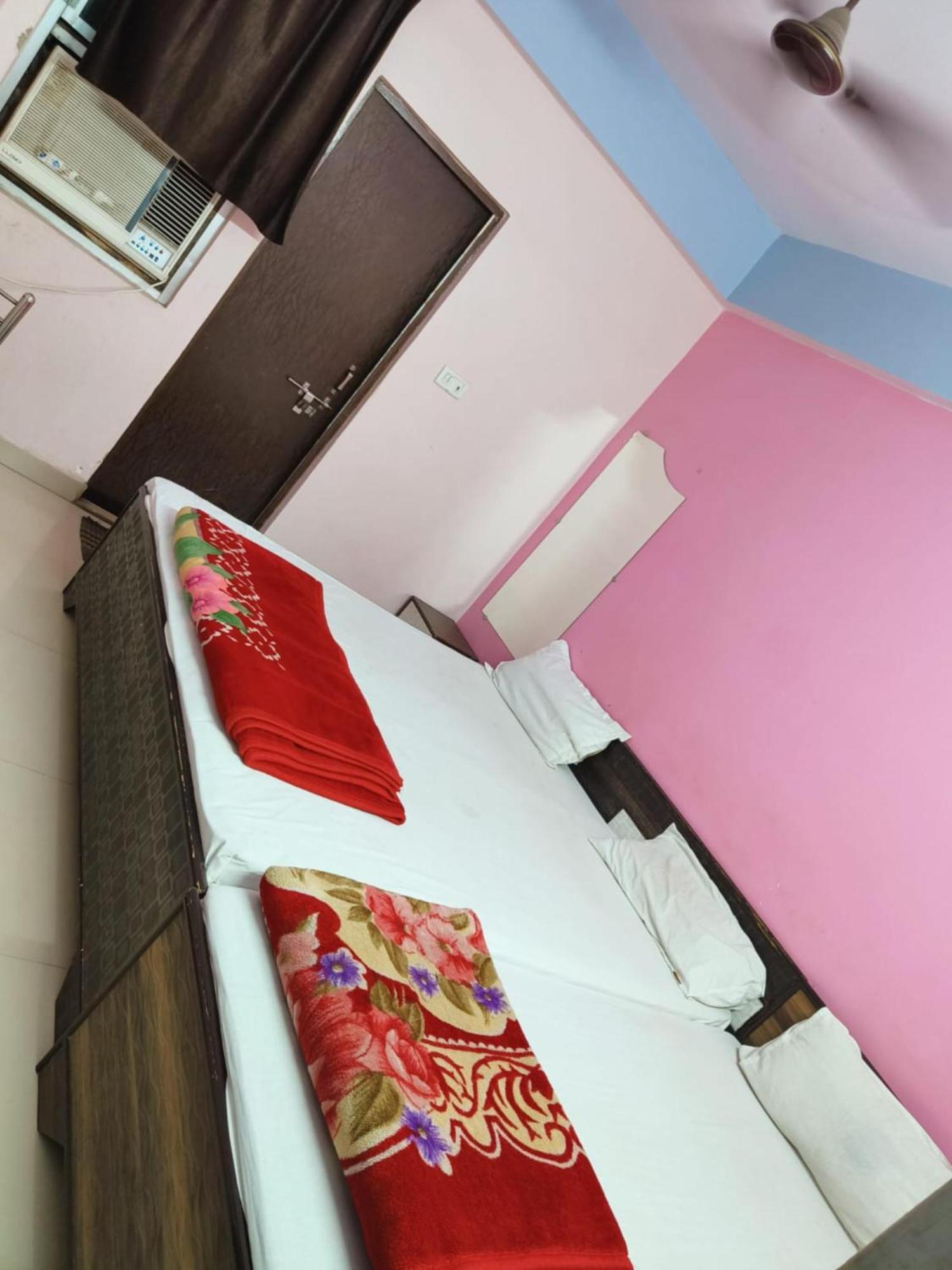 Goroomgo The Shivay Guest House Inn 瓦拉纳西 外观 照片